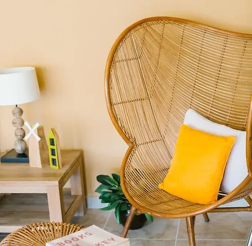 Karia Bel - Adult Only +12 Бозбурун